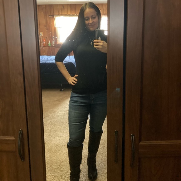 Meet your Posher, Melanie - Picture 3 of 4